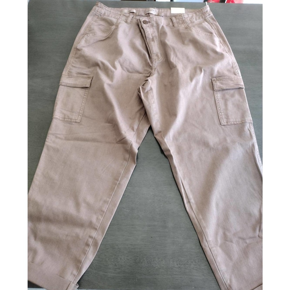 Original Threads Woman's Dusty Pink Boyfriend pants.